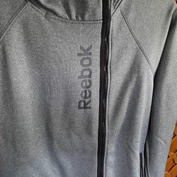 Reebok Tech Fleece Oversized Full Zip Hooded Jacket NWOT! -  Size S - Picture 6 of 16